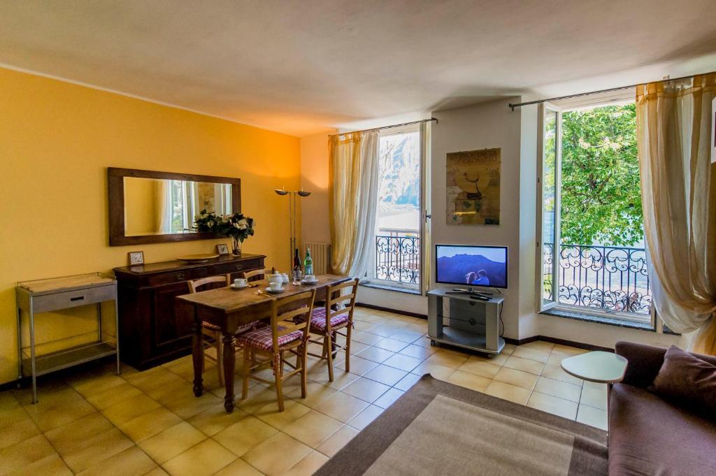 Le Residenze Del Conte Agudio Apartamento Malgrate Quarto foto
